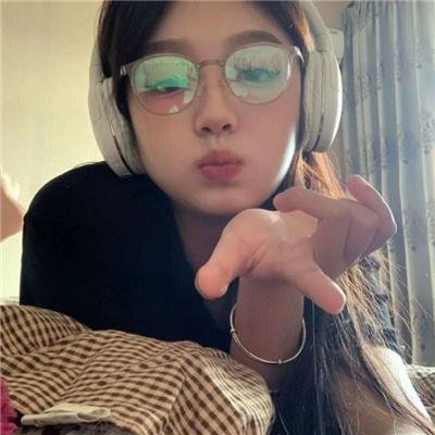 黑夜里的眼睛